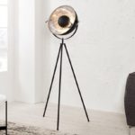 Čierno-strieborná stojanova lampa Atelier – Estilofina